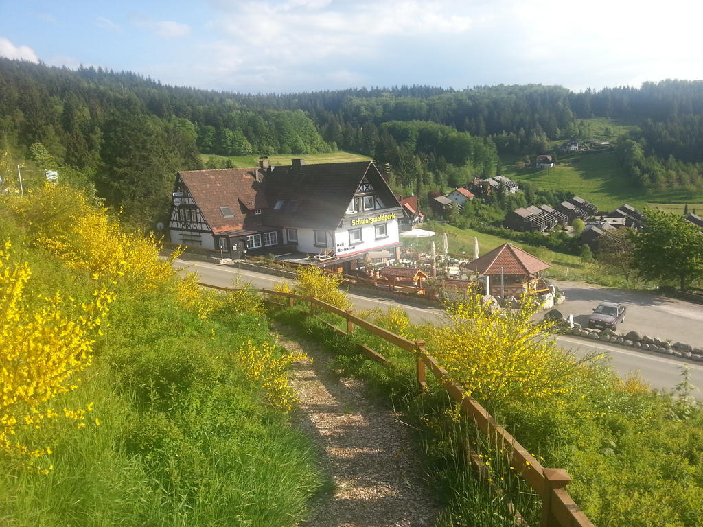 Hotel-Berggasthof Schwarzwaldperle Sasbachwalden Exterior foto